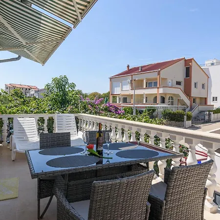 Guest house Bougainvillea *