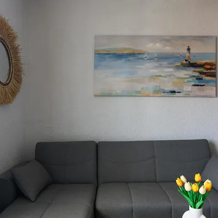 Bougainvillea Guest house Okrug Gornji