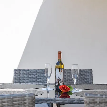 Guest house Bougainvillea *